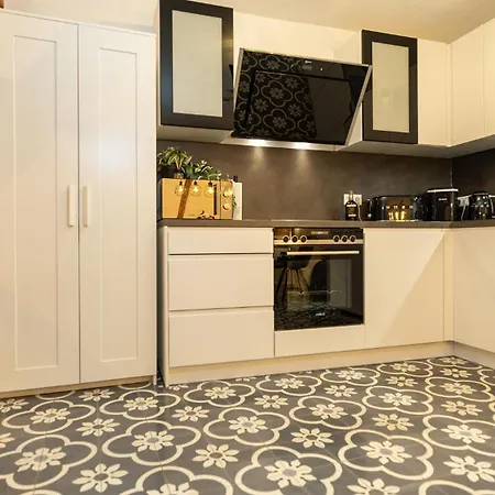 Luxx Rv, Marienplatz Appartement *