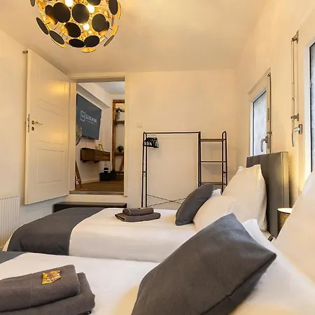 Luxx Rv, Marienplatz