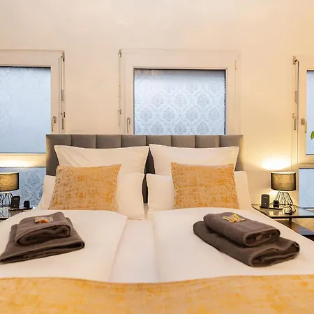 Luxx Rv, Marienplatz *