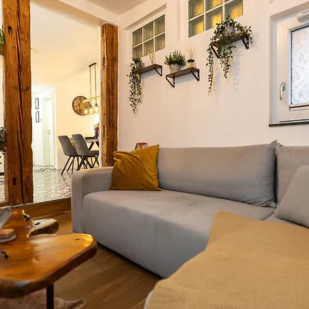 Luxx Rv, Marienplatz *