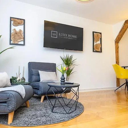 Luxx Rv, Marienplatz *